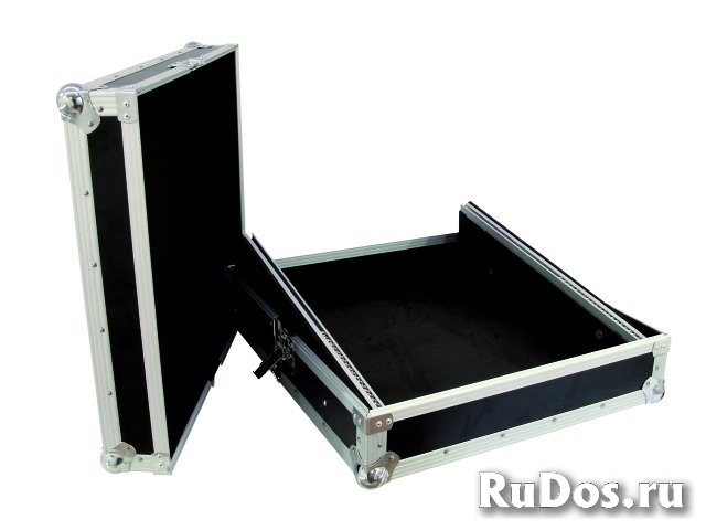 Omnitronic ROADINGER Mixer case Pro MCB-19-14U флайт кейс для микшера, материал - ламинированная фанера 7 мм, откидная задняя крышка (для кабелей и разъемов), макс. нагрузка 25 кг, внутренние размеры 490х175х670 мм. Вес 4,5 кг. фото