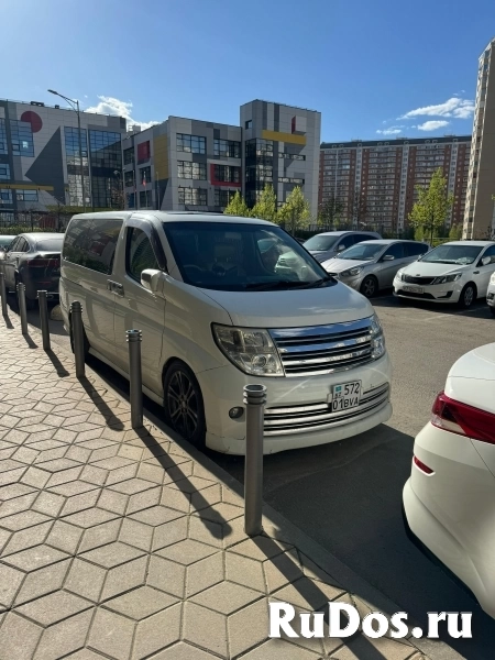 Автомобиль Nissan Elgrand E51 3.5l 4WD изображение 4