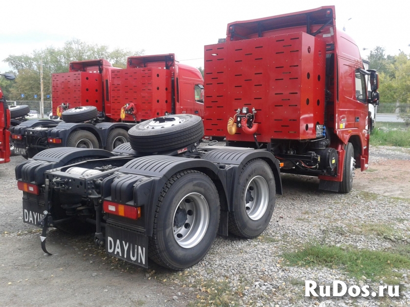 Седельный тягач DAYUN CGC4250, CNG, 6х4, Euro V, подвеска рессора изображение 5