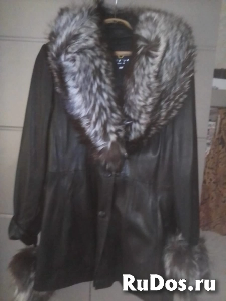 Продам: кожаное полу пальто c чернобуркой фото