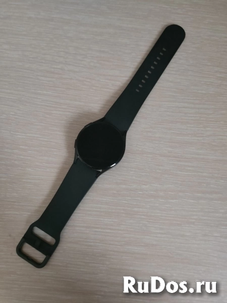 Продаю Samsung galaxy watch 4 ( оригинал ) фото