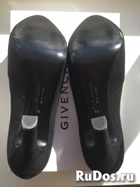 Туфли новые givenchy италия 39 размер черные замша платформа 1см изображение 4