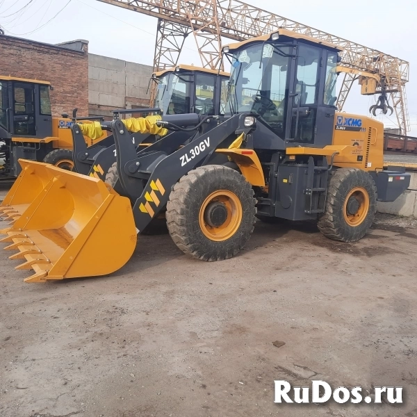 Фронтальный погрузчик XCMG ZL30GV (ковш - 1,8 м3, г/п 3,5 тн) фото