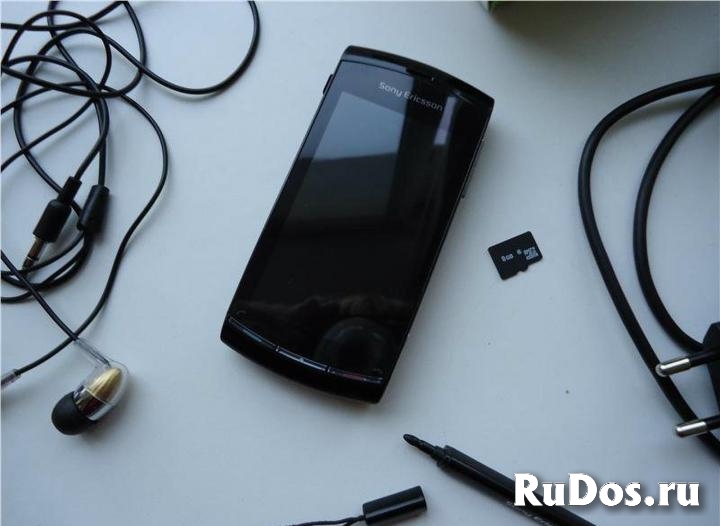 Новый Sony Ericsson U5i Vivaz Black (оригинал) изображение 4