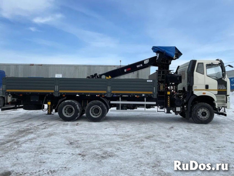 Бортовой автомобиль FAW CA3250 с КМУ HIAB 160 TM-6 изображение 5