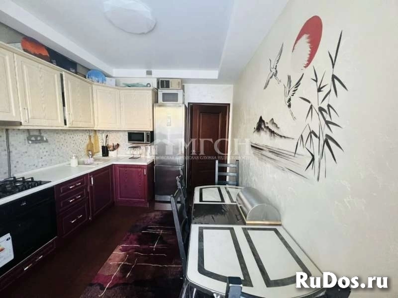 Продам 2 комнатную квартиру 56 м2 изображение 5