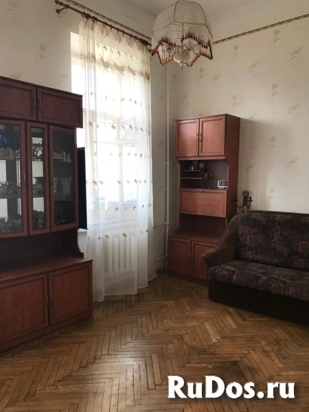 Продается уютная тихая 3-х комнатная квартира в самом центре в Санкт-Петербурге Продается уютная тихая 3-х комнатная квартира в самом центре изображение 3