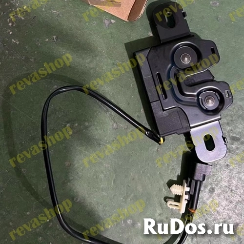 Замок капота правый для Volvo 31356007 Замок капота двигателя автомобиля Замок кабины Дверной замок в сборе Замок капота с правой стороны для VOLVO S8 картинка 9 Замок капота правый для Volvo 31356007 Замок капота двигателя автомобиля Замок кабины Дверной замок в сборе Замок капота с правой стороны для VOLVO S8 изображение 9
