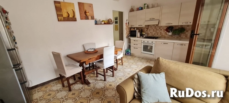 Квартира на морском курорте Неттуно в Италии изображение 3