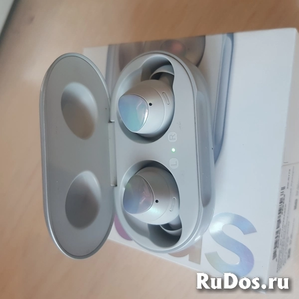 Наушники  Samsung  buds изображение 3