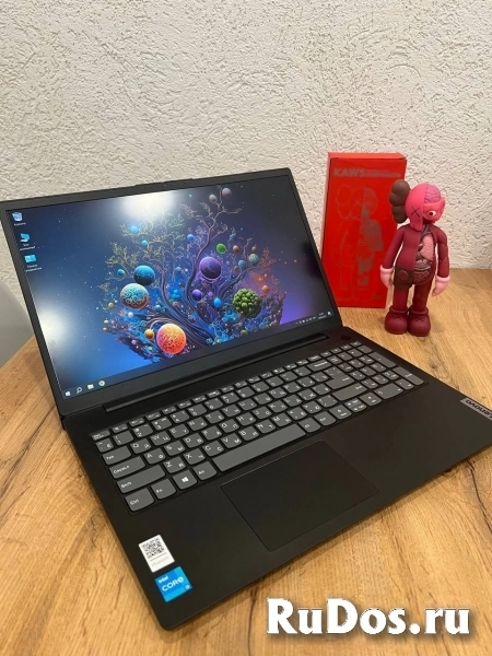 Ноутбук Lenovo v15 фото