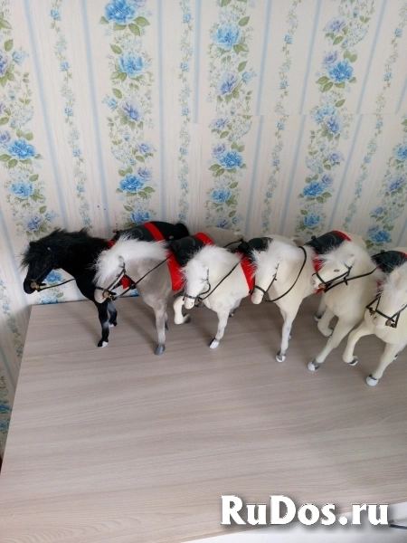 Игрушки табун лошадей фото