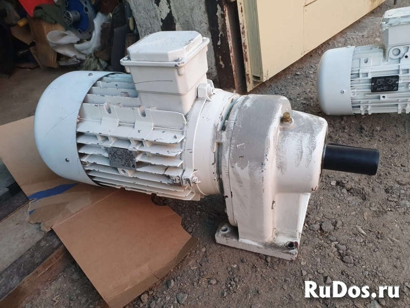 Мотор-редуктор NORD(герм) 33-132M/4(SK132S/4) 5.5кВт 1445 об/мин фото