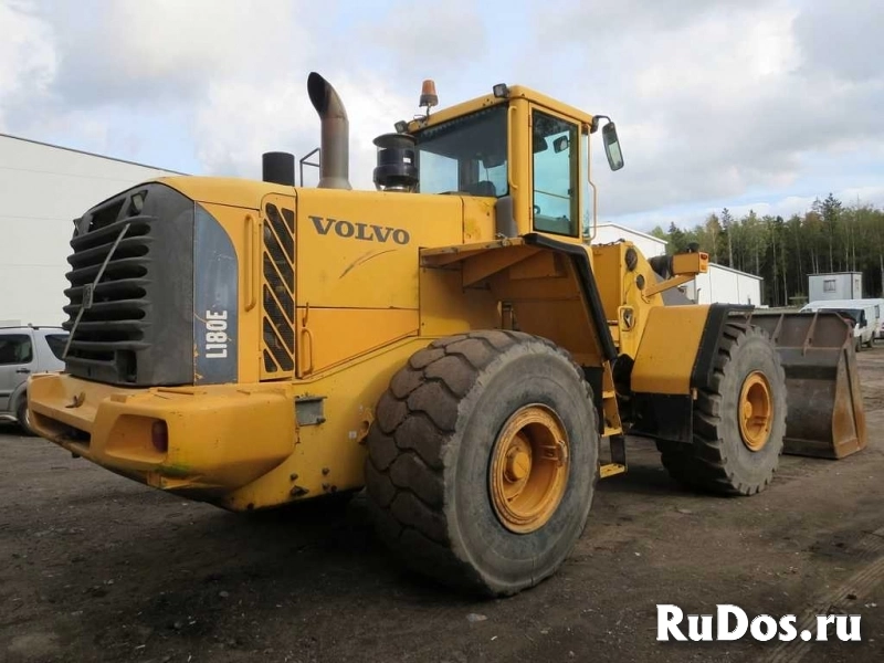 Фронтальник Volvo 180, 5 м3, стрела LONG изображение 3