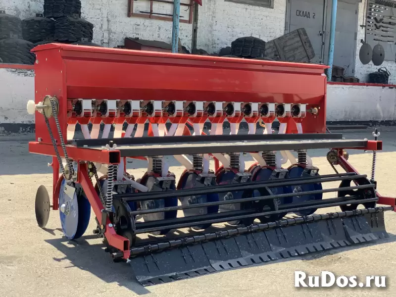 Сеялка зерновая 2BXF навесная фотка