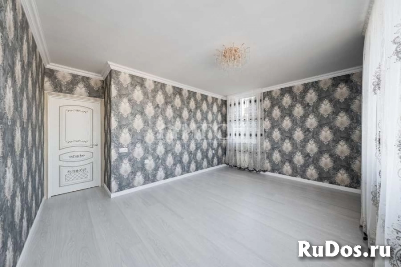 Продам 2 комнатную квартиру 63.3 м2 изображение 4