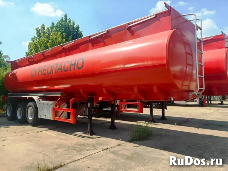Полуприцеп-цистерна SHENGRUN SKW9402GYYA объём 36м3, для перевозки светлых нефтепродуктов, новый фото