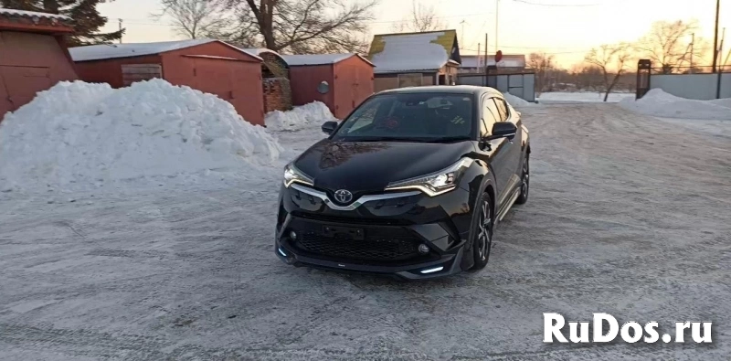 Toyota C-HR, 2018 год фото