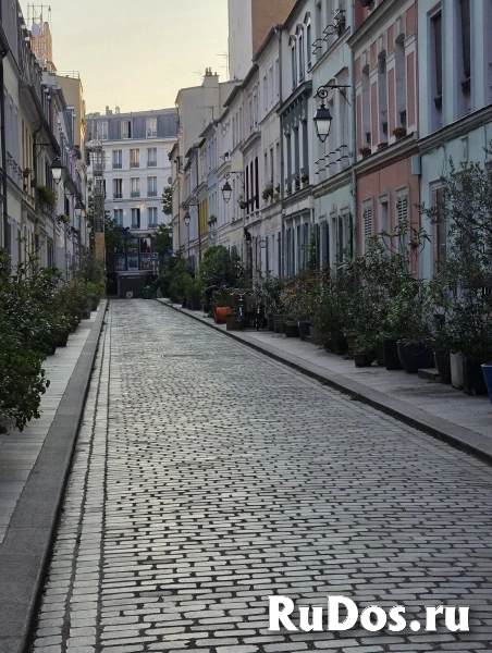 Предлагаю услуги по доставке документов Париж - Минск - Париж фотка