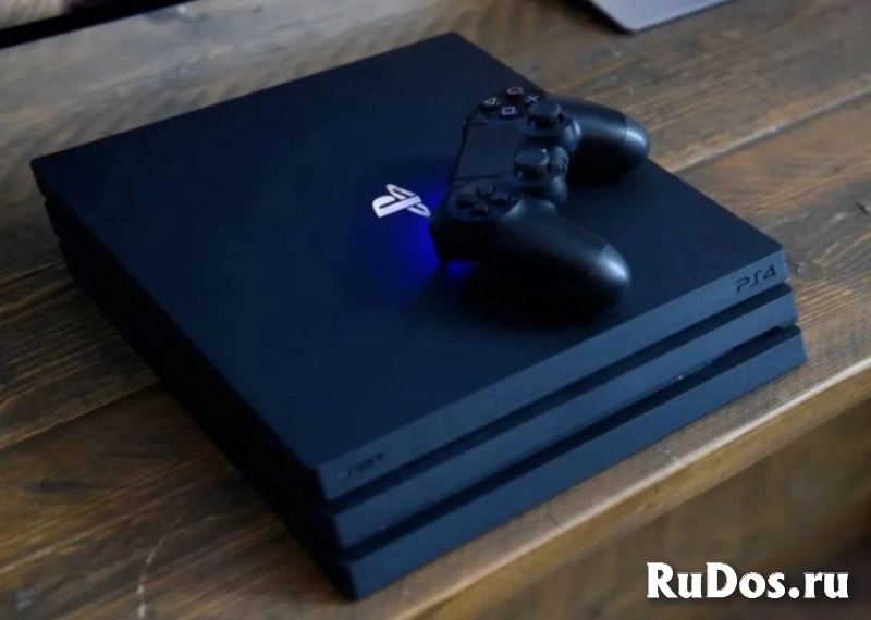 Sony PlayStation 4 фото