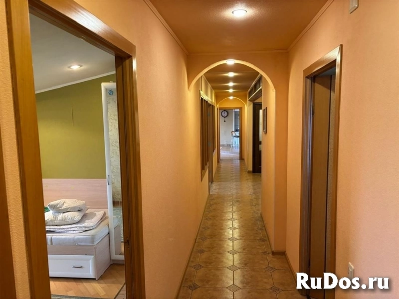 Продам 4 комнатную квартиру 161.3 м2 изображение 3