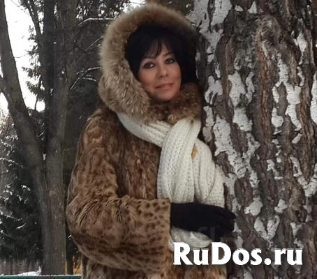 А ЖИЗНЬ ЛЕТИТ ...АЖ ШЛЯПУ СНОСИТ фото