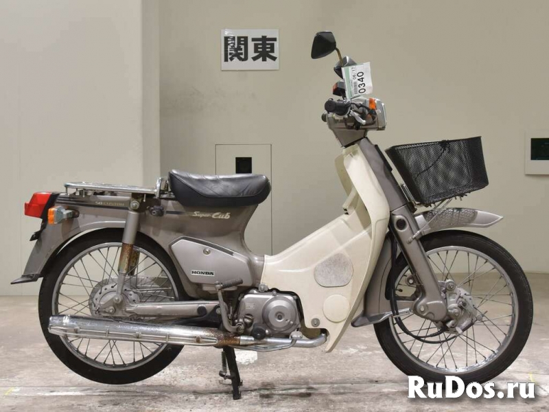 Мотоцикл дорожный Honda Super Cub E рама AA01 скутерета корзина фотка