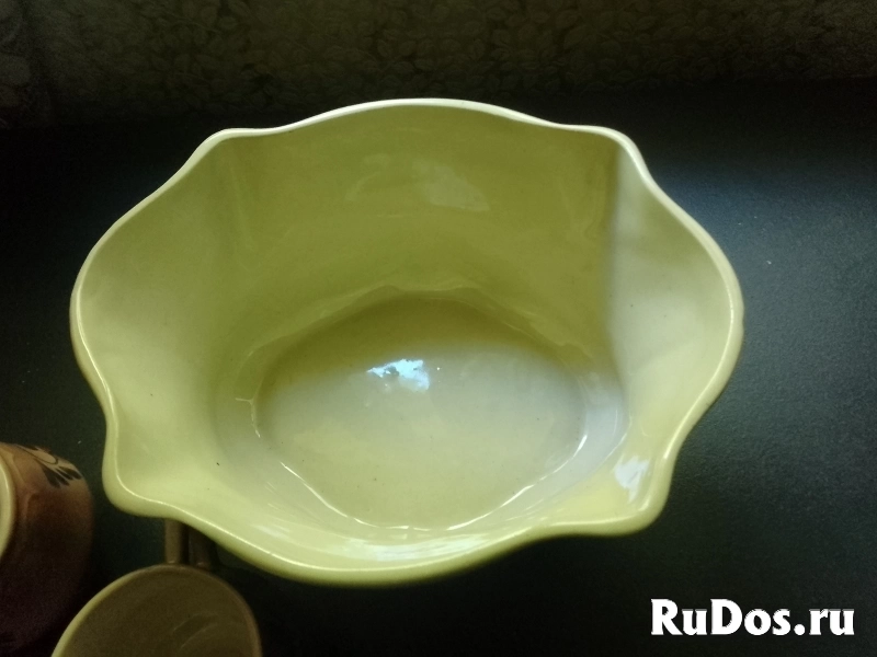 Ваза и чашки чайные. изображение 5