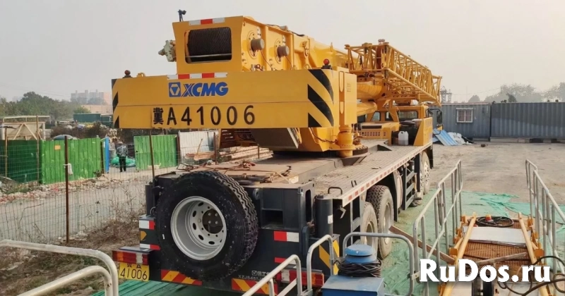 Официальный подержанный телескопический автокран XCMG QY55K5D изображение 4