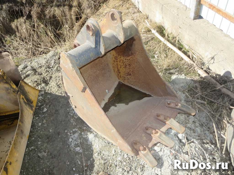 Оригинальный ковш JCB 0,3 м3, новые зубья изображение 5