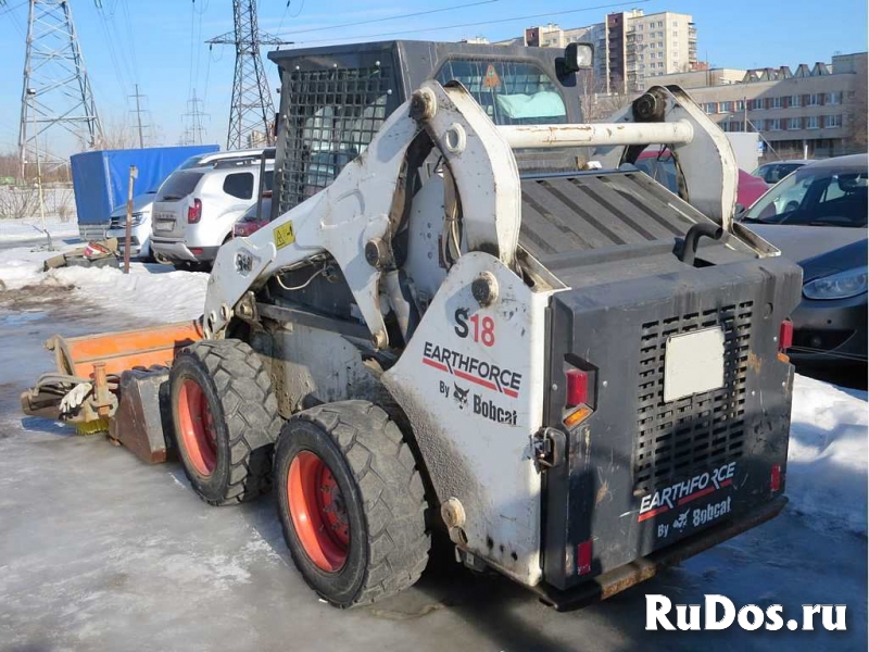 Минипогрузчик Bobcat S18, 2020 г, ковш, вилы, щетка, гусеницы изображение 4