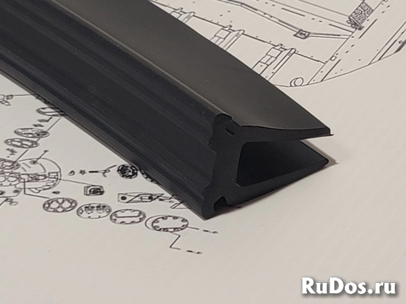 Внутренний уплотнитель двери рефконтейнера (П-образный) 2,5м изображение 3