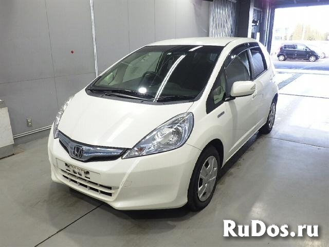 Хэтчбек гибрид Honda Fit кузов GP1 модификация Hybrid гв 2013 фотка