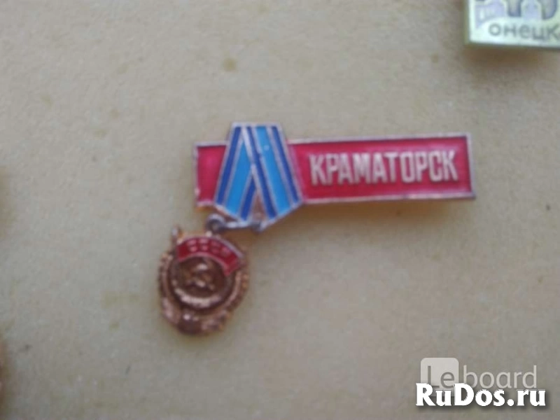 Открытки, марки,значки Луганска изображение 5