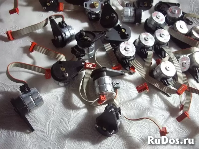 Моторчик шаговый 12 вольт изображение 4