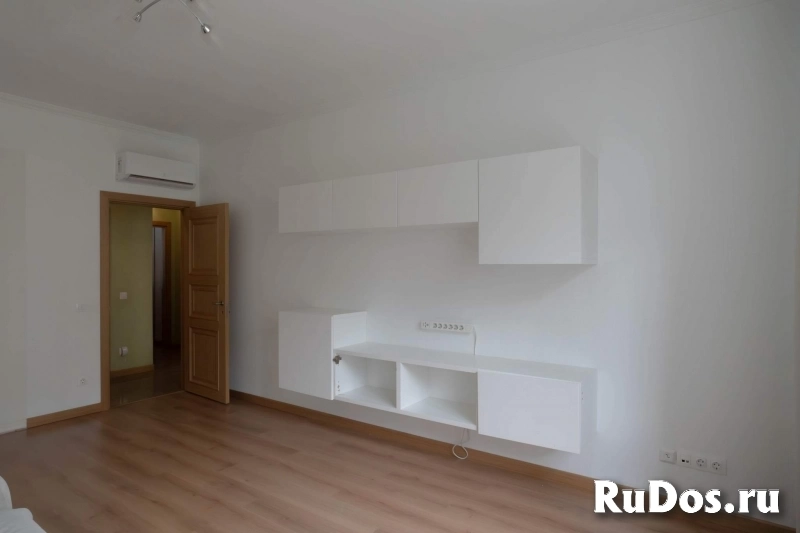Продам 2 комнатную квартиру 63 м2 изображение 8