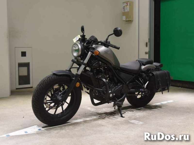 Мотоцикл круизер Honda Rebel 250 рама MC49 боковая мотосумка 2017 изображение 4