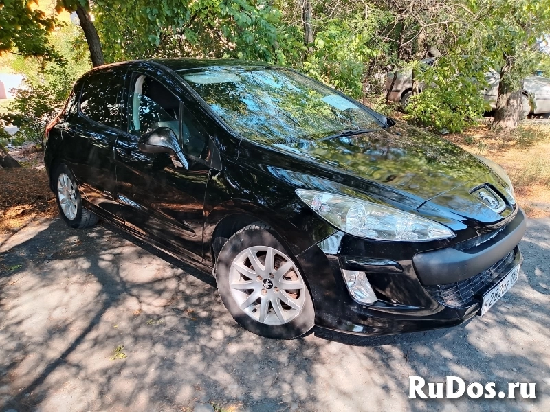 Продам автомобиль Peugeot 308 2011 года выпуска фото