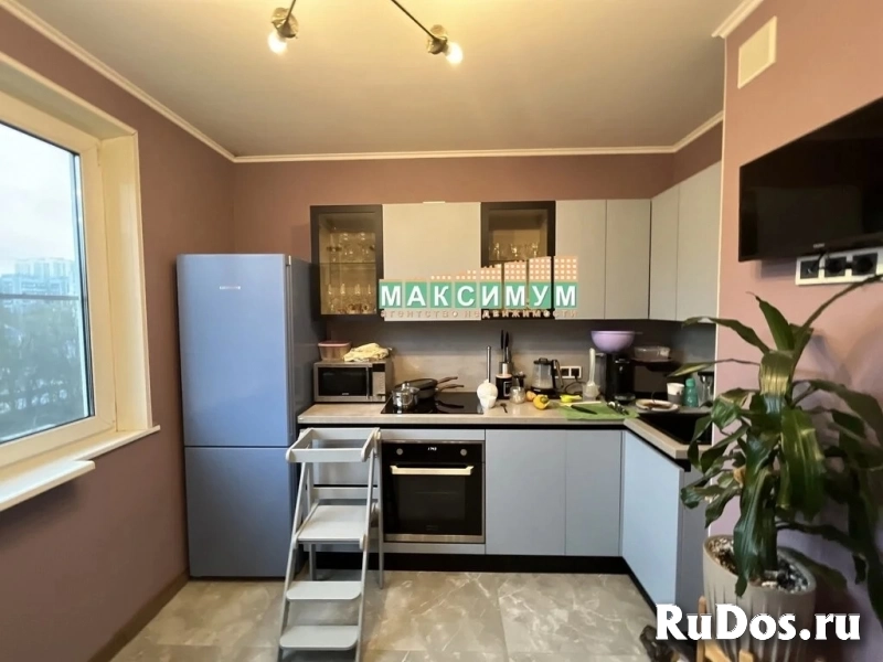 Продам 2 комнатную квартиру 56.3 м2 изображение 3