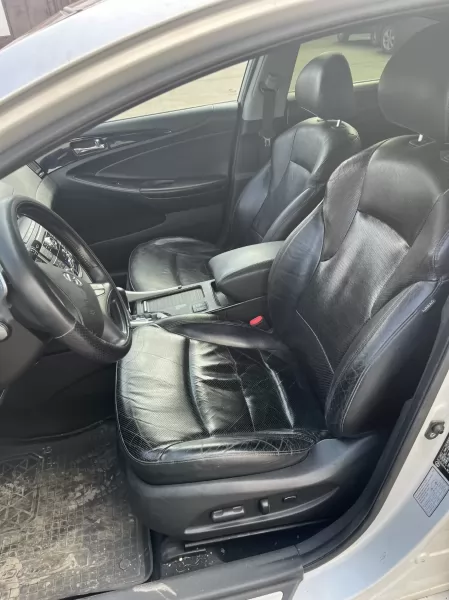 Продам HYUNDAI SONATA  2,4АТ  2010 изображение 4