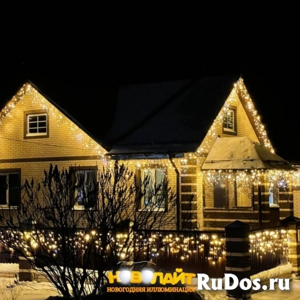 Декоративное и новогоднее освещение домов и территорий фото