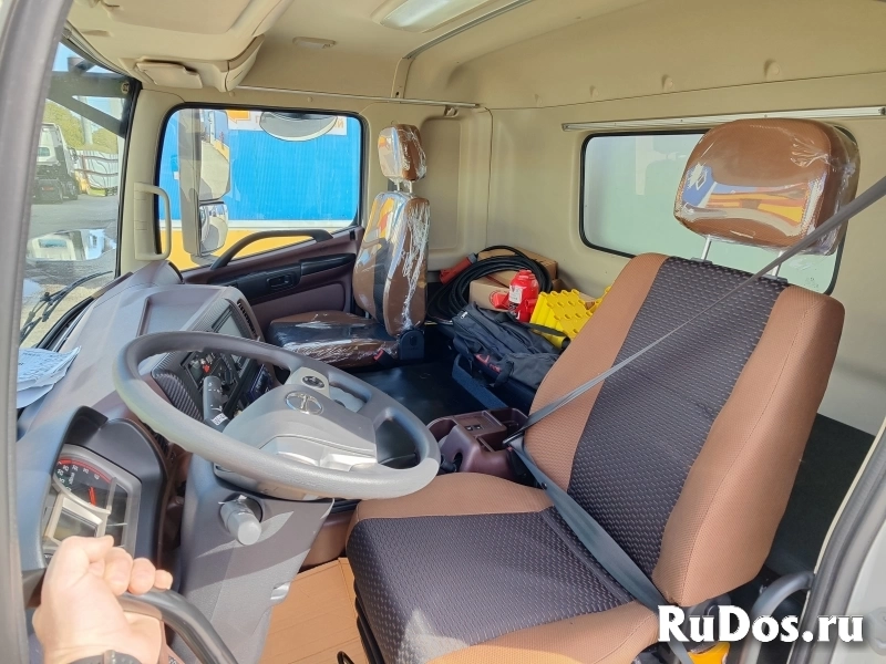 Автомобиль рефрижераторы HINO 4x2 изображение 10