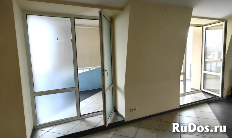 Офис в самом центре города 189 м² 1 линия изображение 3