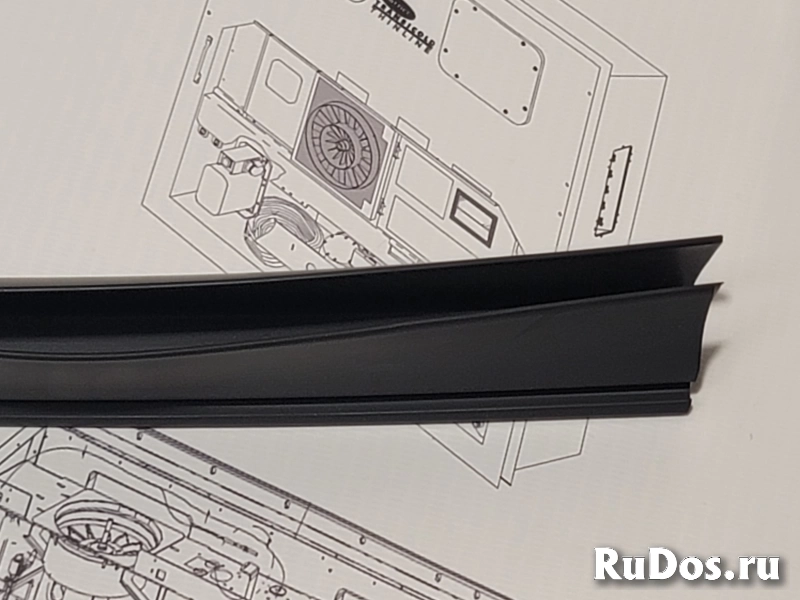 Внутренний уплотнитель двери рефконтейнера (П-образный) 2,5м фотка