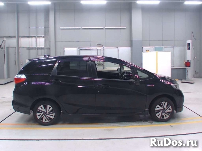 Универсал гибрид Honda Shuttle Hybrid кузов GP8 модификация Hybrid гв 2017 4wd изображение 3