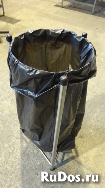 Стойки - держатели для мусорных пакетов фотка