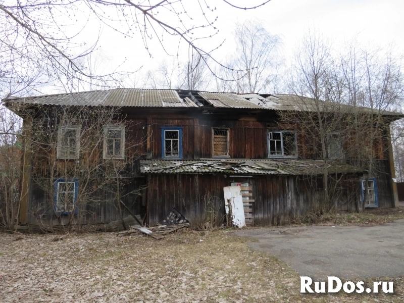 Здание с земельным участком площадью 0,23 Га фото