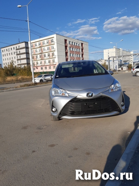 Автомобиль Toyota-Vitz. 3-поколение 2 рейстайлинг изображение 12