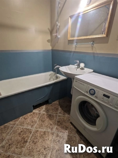 Продам 2 комнатную квартиру 65 м2 изображение 10