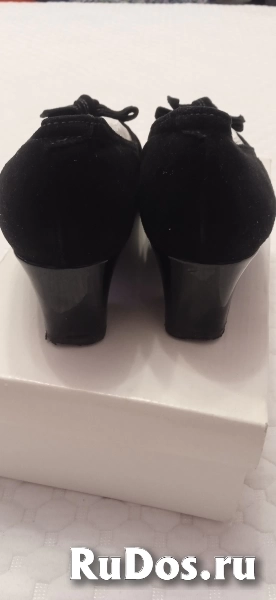 Женские туфли из натуральной кожи, чёрные р. 38,5-39 Италия, б/у изображение 4